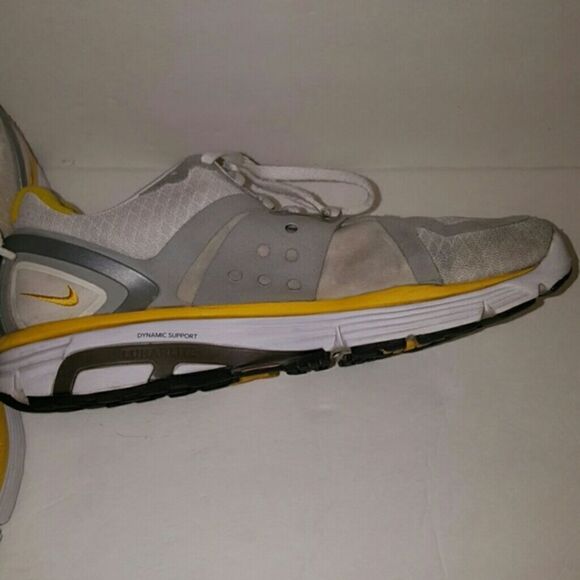 Grey Nike shoes size 7.5 - Picture 3 of 4